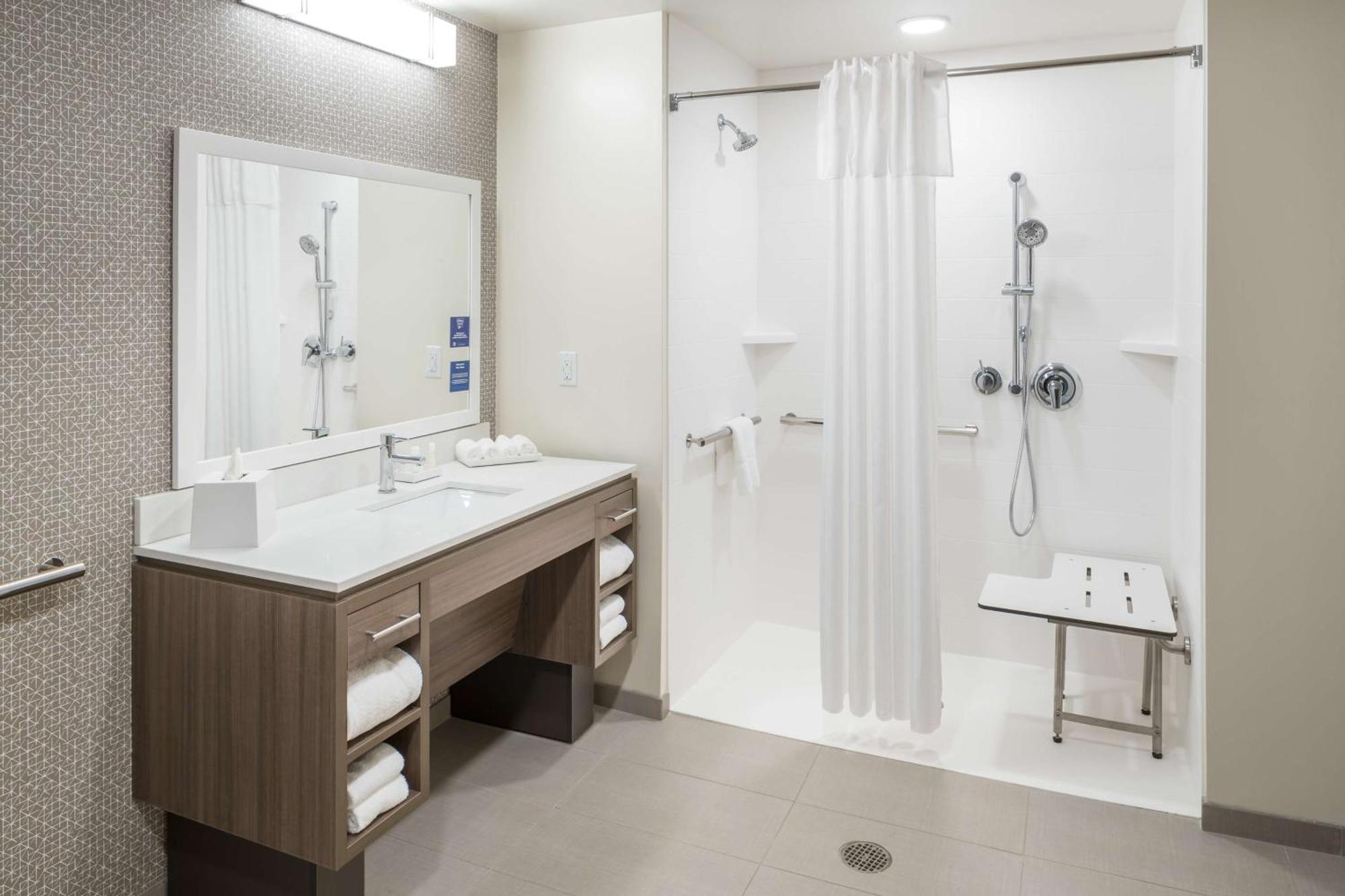 Home2 Suites By Hilton Cape Canaveral Cruise Port Экстерьер фото